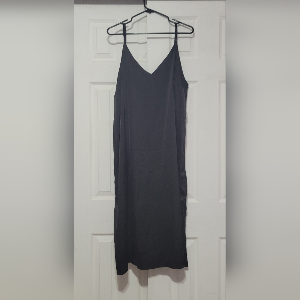 Blk midi satin slip dress
